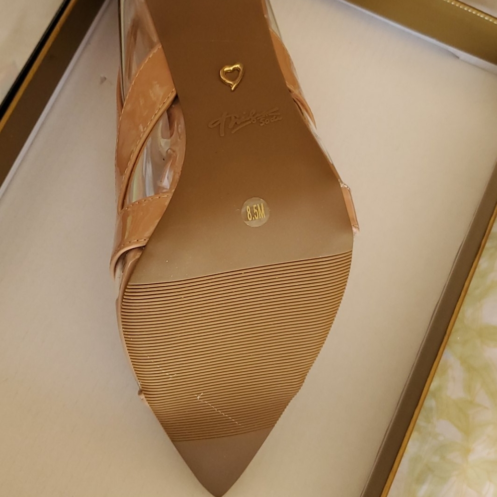 Heels - Picture 2 of 3